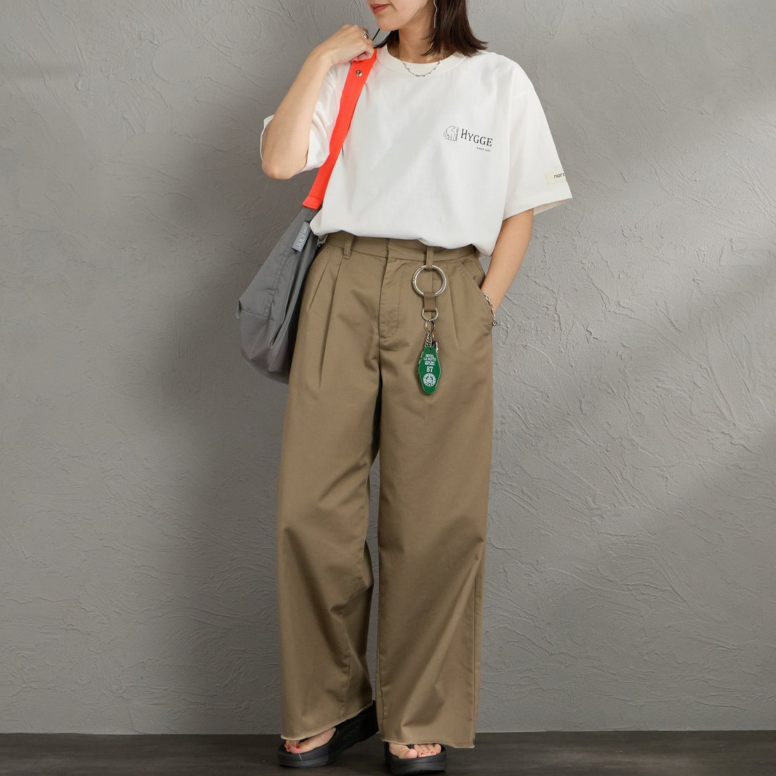 NORDISK [ノルディスク] 別注 HYGGE フラワーバックプリントTシャツ [NU11704-JF] WHT &&モデル身長：160cm 着用サイズ：S&&