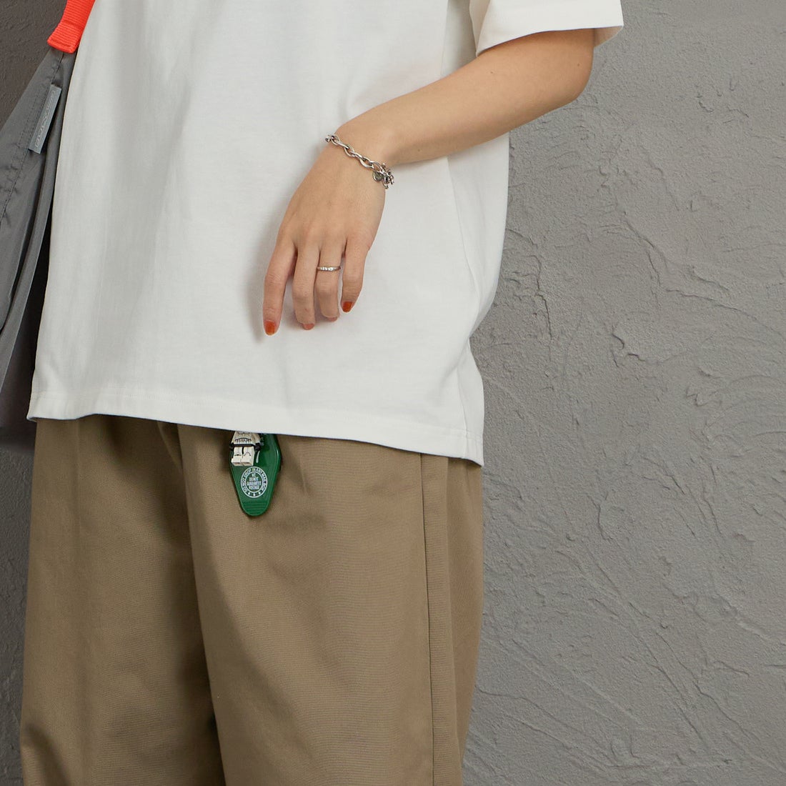 NORDISK [ノルディスク] 別注 HYGGE フラワーバックプリントTシャツ [NU11704-JF] WHT &&モデル身長：160cm 着用サイズ：S&&