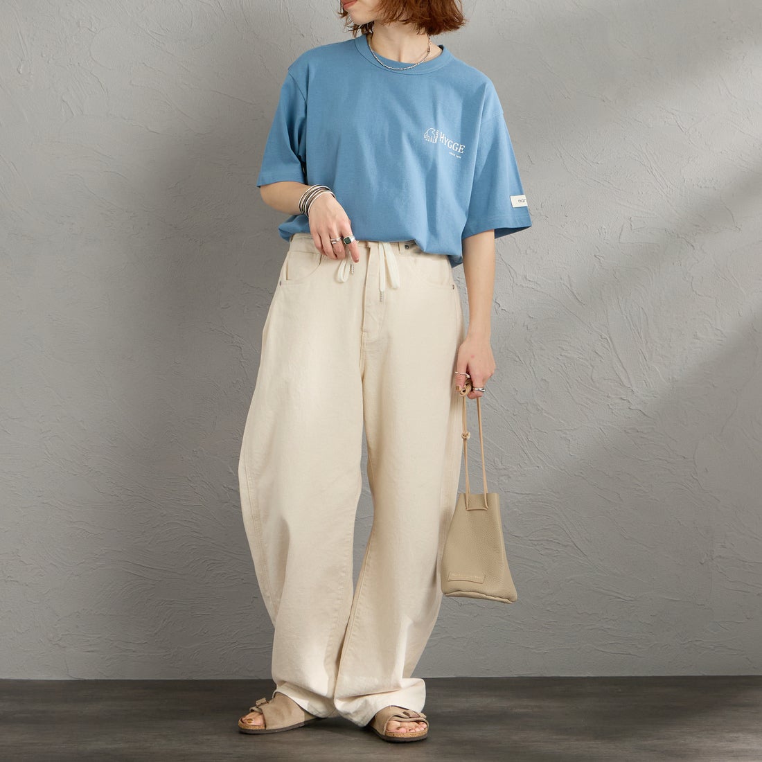 NORDISK [ノルディスク] 別注 HYGGE フラワーバックプリントTシャツ [NU11704-JF] BLU &&モデル身長：158cm 着用サイズ：S&&