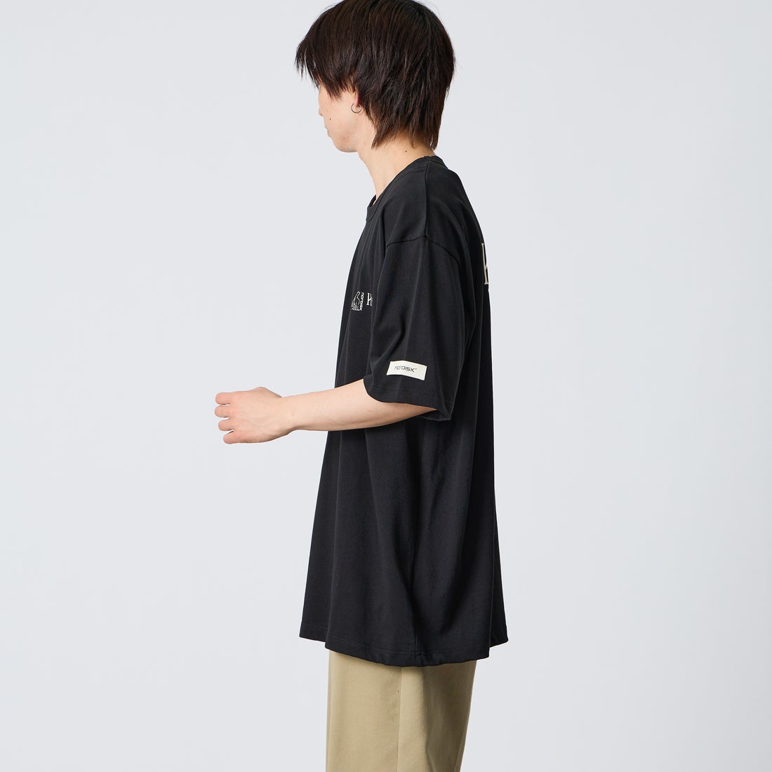 NORDISK [ノルディスク] 別注 HYGGE フラワーバックプリントTシャツ [NU11704-JF] BLK &&モデル身長：177cm 着用サイズ：XL&&