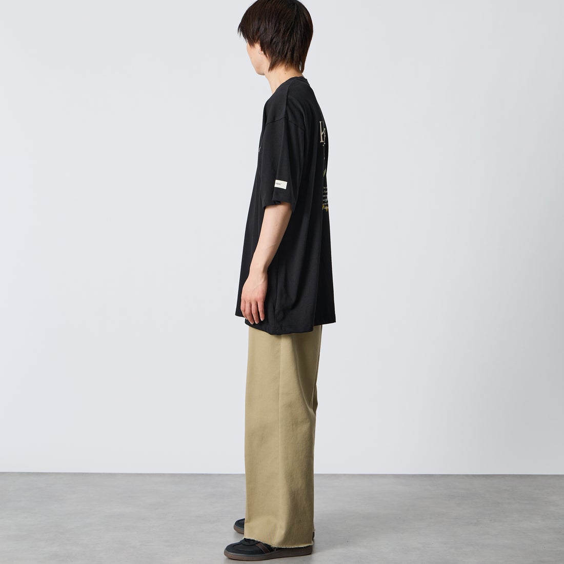 NORDISK [ノルディスク] 別注 HYGGE フラワーバックプリントTシャツ [NU11704-JF] BLK &&モデル身長：177cm 着用サイズ：XL&&