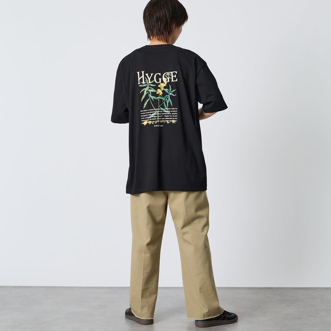NORDISK [ノルディスク] 別注 HYGGE フラワーバックプリントTシャツ [NU11704-JF] BLK &&モデル身長：177cm 着用サイズ：XL&&