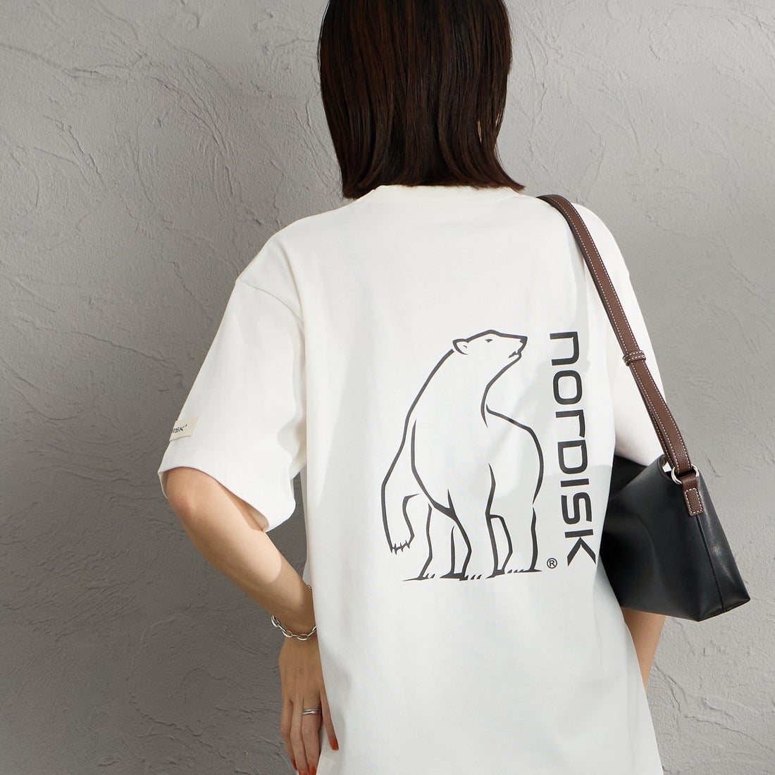 NORDISK [ノルディスク] 別注 バックロゴプリントTシャツ [NU11702-JF] WHT &&モデル身長：160cm 着用サイズ：S&&