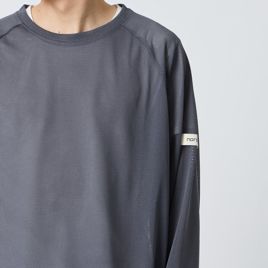 NORDISK [ノルディスク] 別注 ドローコード メッシュプルオーバー [NU11706-JF] CHR &&モデル身長：168cm 着用サイズ：M&&