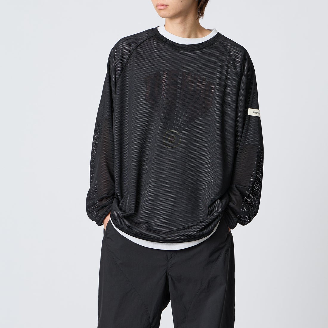 NORDISK [ノルディスク] 別注 ドローコード メッシュプルオーバー [NU11706-JF] BLK &&モデル身長：177cm 着用サイズ：L&&