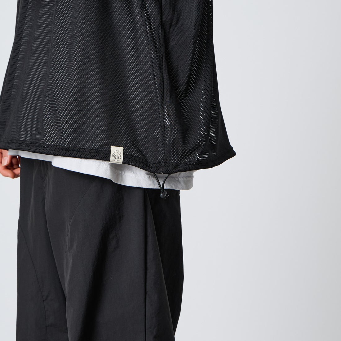NORDISK [ノルディスク] 別注 ドローコード メッシュプルオーバー [NU11706-JF] BLK &&モデル身長：177cm 着用サイズ：L&&