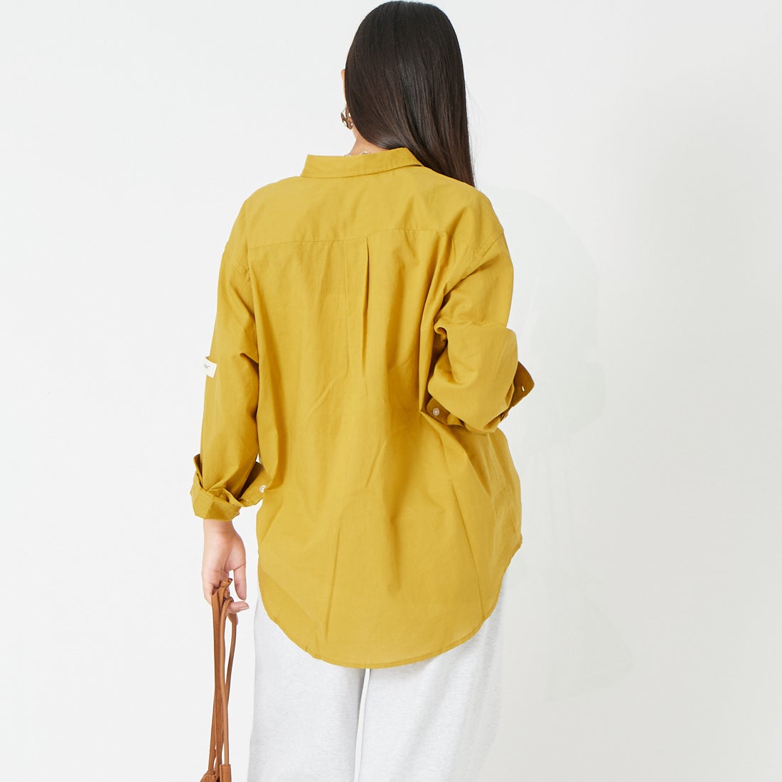 NORDISK [ノルディスク] 別注 レギュラーカラーシャツ [NU81701-JF]MUSTARD &&モデル身長：162cm 着用サイズ：S&&