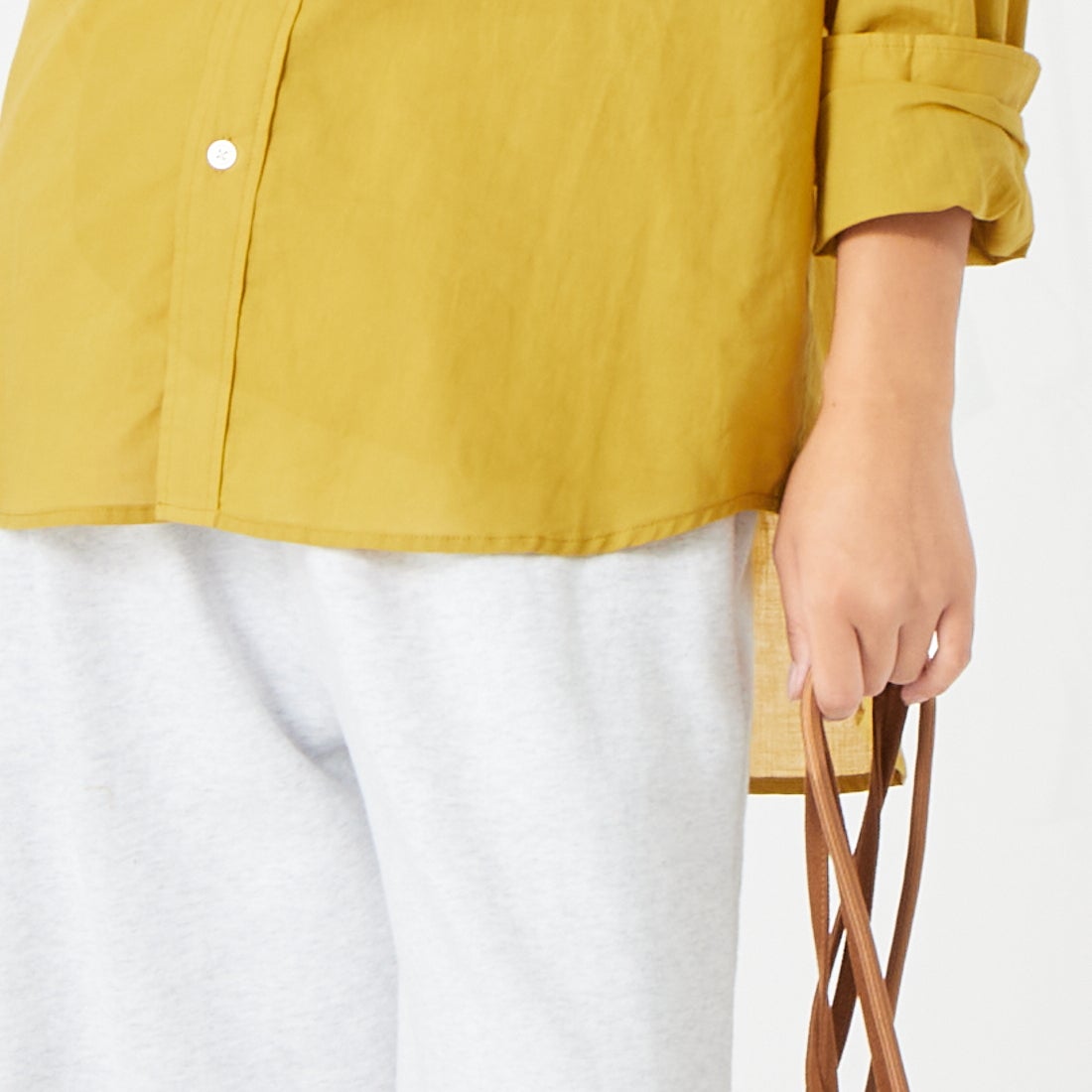 NORDISK [ノルディスク] 別注 レギュラーカラーシャツ [NU81701-JF]MUSTARD &&モデル身長：162cm 着用サイズ：S&&