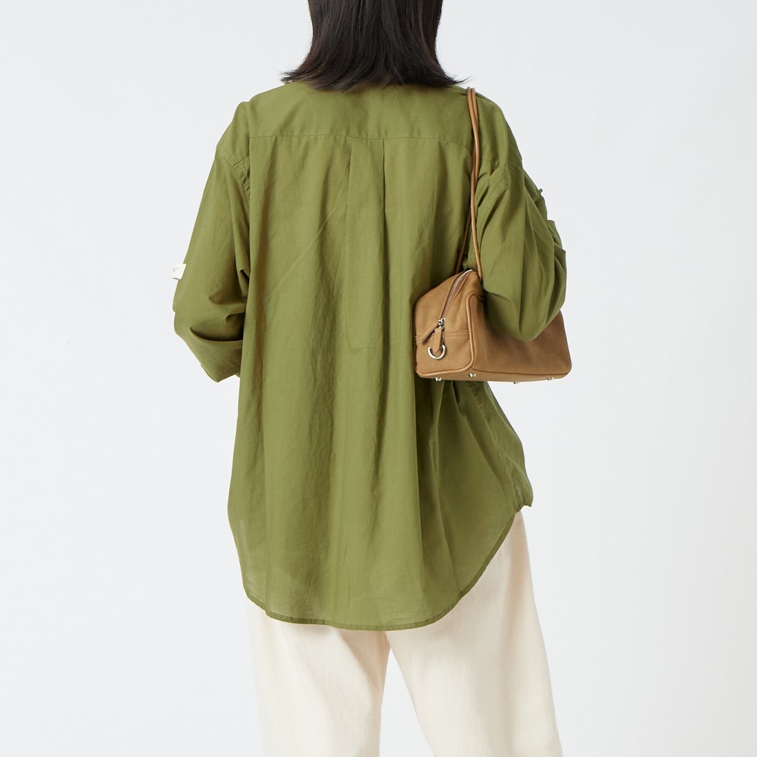 NORDISK [ノルディスク] 別注 レギュラーカラーシャツ [NU81701-JF] OLIVE &&モデル身長：162cm 着用サイズ：S&&
