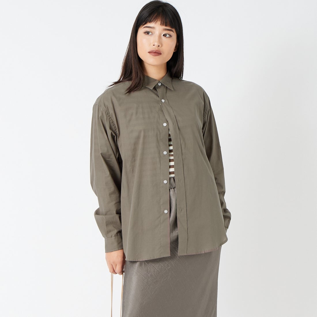 NORDISK [ノルディスク] 別注 レギュラーカラーシャツ [NU81701-JF] GREIGE &&モデル身長：162cm 着用サイズ：S&&