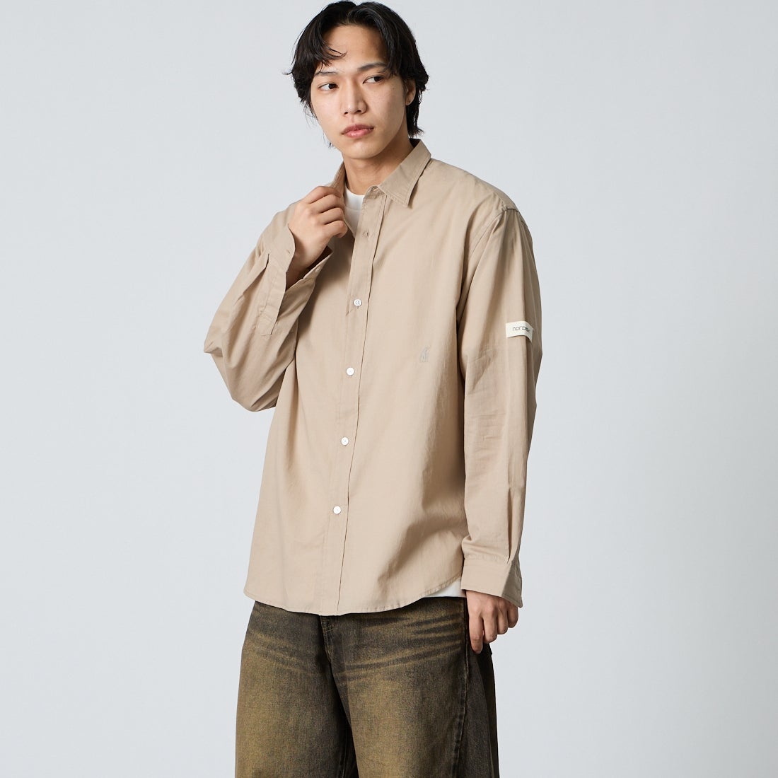 NORDISK [ノルディスク] 別注 レギュラーカラーシャツ [NU81701-JF] BEG &&モデル身長：179cm 着用サイズ：L&&