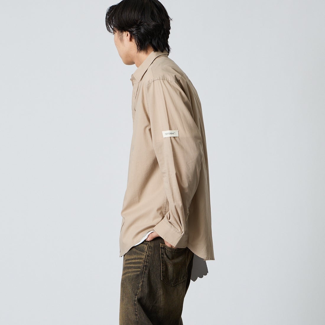 NORDISK [ノルディスク] 別注 レギュラーカラーシャツ [NU81701-JF] BEG &&モデル身長：179cm 着用サイズ：L&&