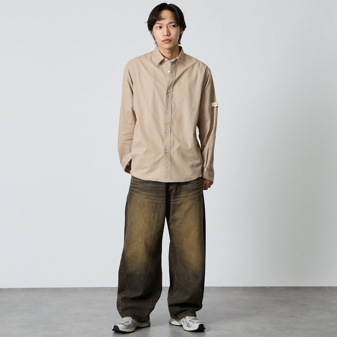 NORDISK [ノルディスク] 別注 レギュラーカラーシャツ [NU81701-JF] BEG &&モデル身長：179cm 着用サイズ：L&&