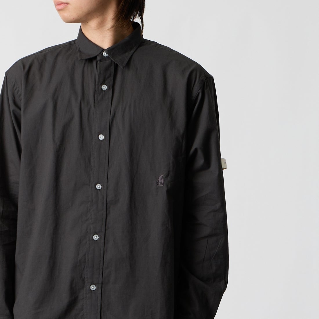 NORDISK [ノルディスク] 別注 レギュラーカラーシャツ [NU81701-JF] BLACK &&モデル身長：177cm 着用サイズ：M&&