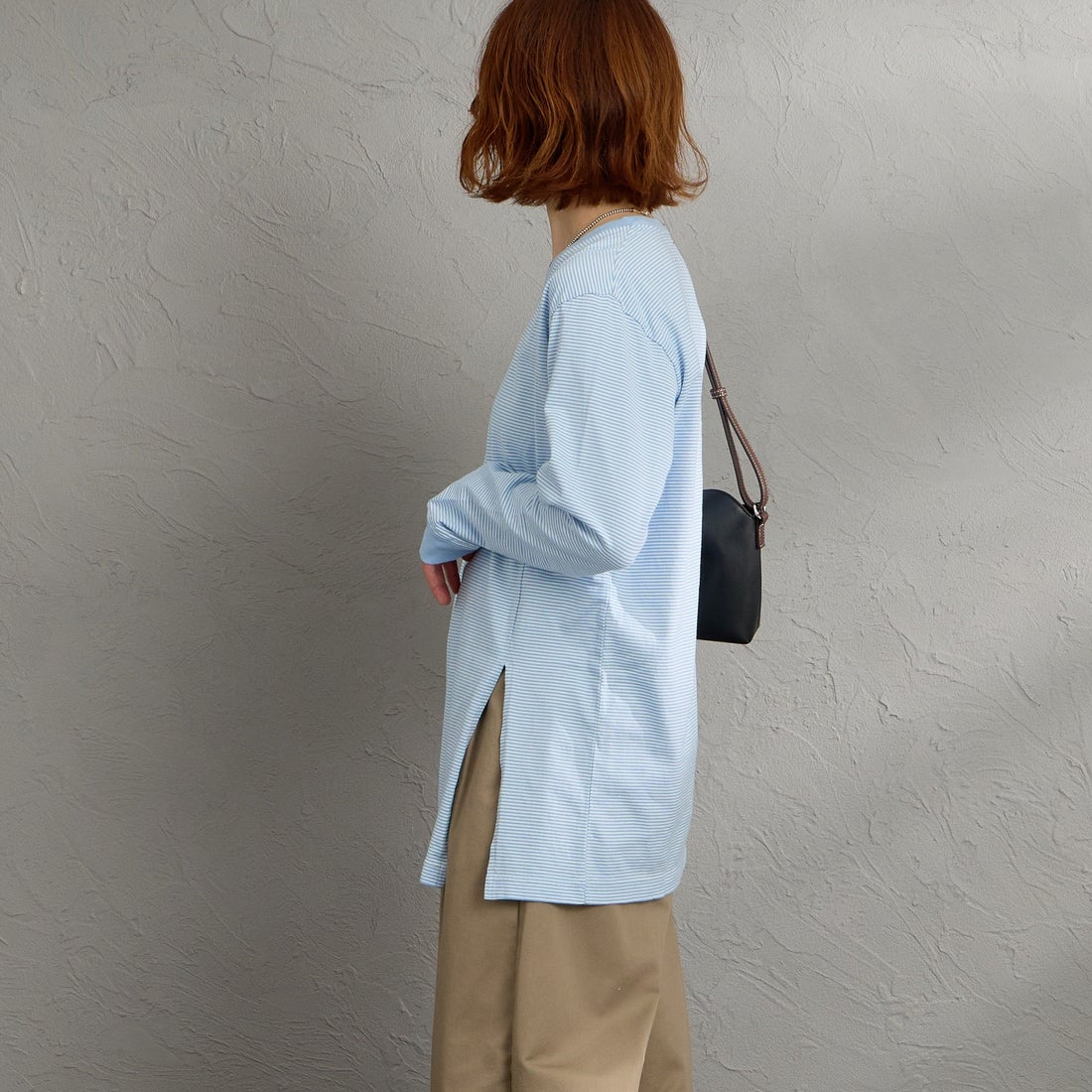 MEYAME [メヤメ] ボーダースリットロングスリーブTシャツ [MEY-2327] BLUE &&モデル身長：158cm 着用サイズ：F&&