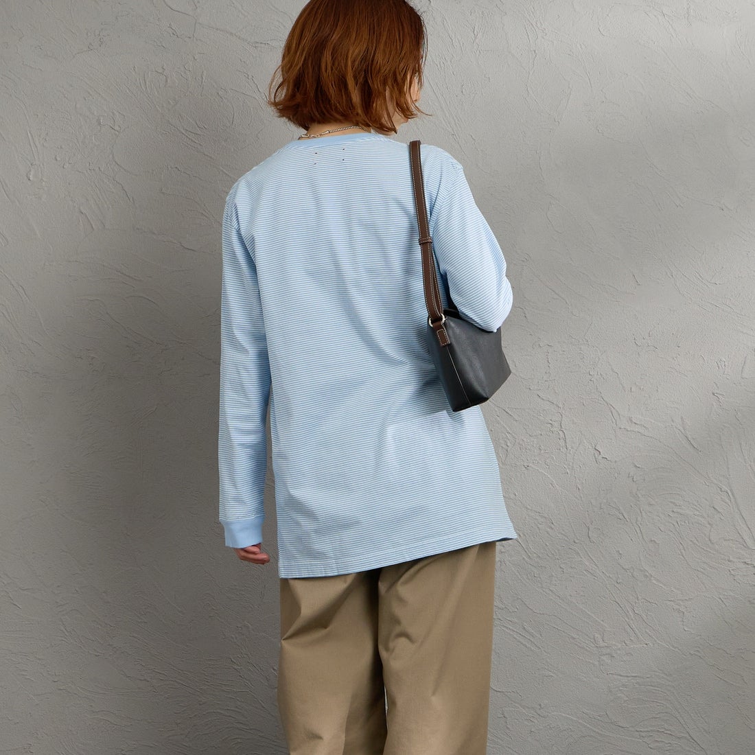 MEYAME [メヤメ] ボーダースリットロングスリーブTシャツ [MEY-2327] BLUE &&モデル身長：158cm 着用サイズ：F&&