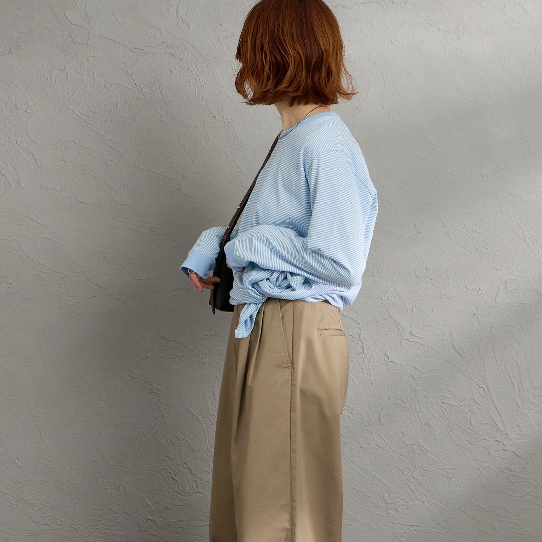 MEYAME [メヤメ] ボーダースリットロングスリーブTシャツ [MEY-2327] BLUE &&モデル身長：158cm 着用サイズ：F&&