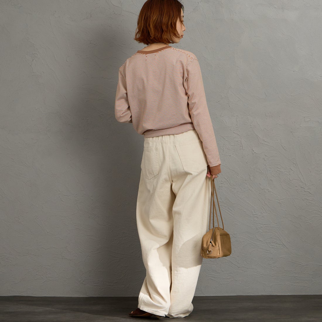MEYAME [メヤメ] ボーダースリットロングスリーブTシャツ [MEY-2327] BROWN &&モデル身長：158cm 着用サイズ：F&&