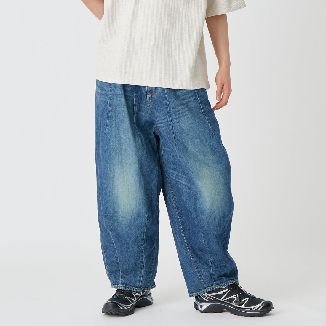 A INDIGO&&モデル身長：177cm 着用サイズ：XS&&