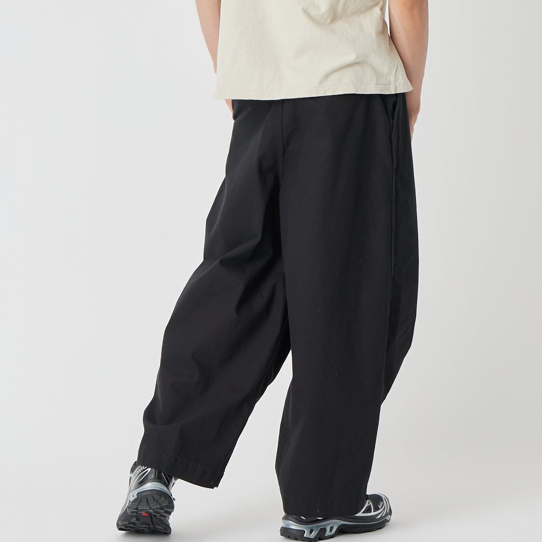 Needles [ニードルズ] ミリタリーヒザデルパンツ [SX196] B BLACK &&モデル身長：177cm 着用サイズ：XS&&