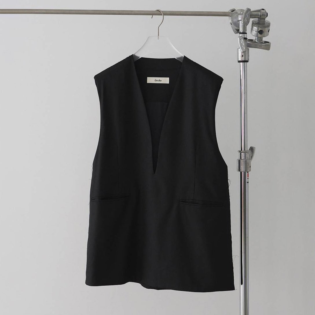 anuke [アンヌーク] キーネックオーバーベスト [62610107] BLK