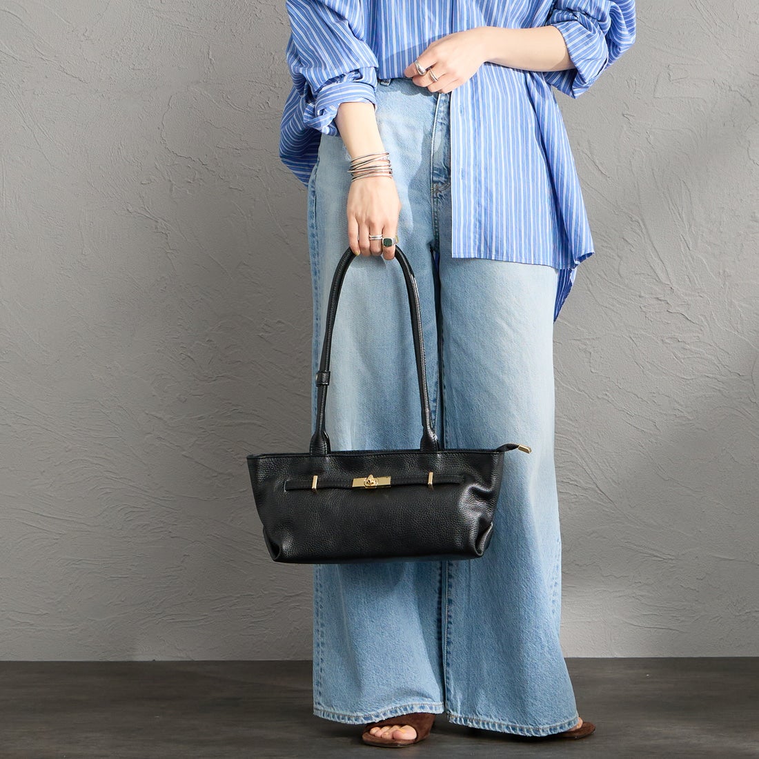 AULENTTI [オウレンティ] ロングハンドルレザーバッグ [DI-3886-DO] D28 NERO