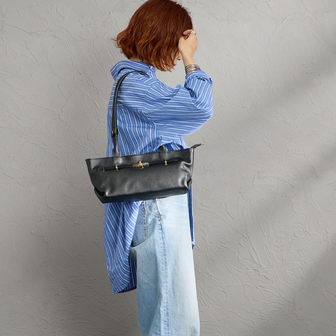 AULENTTI [オウレンティ] ロングハンドルレザーバッグ [DI-3886-DO] D28 NERO