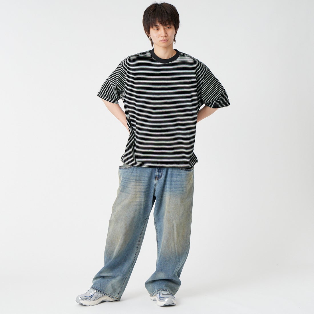 SLICK [スリック] 30/2 マイクロボーダー ドローストリングTシャツ [5230237] 701 BLACK &&モデル身長：177cm 着用サイズ：1&&