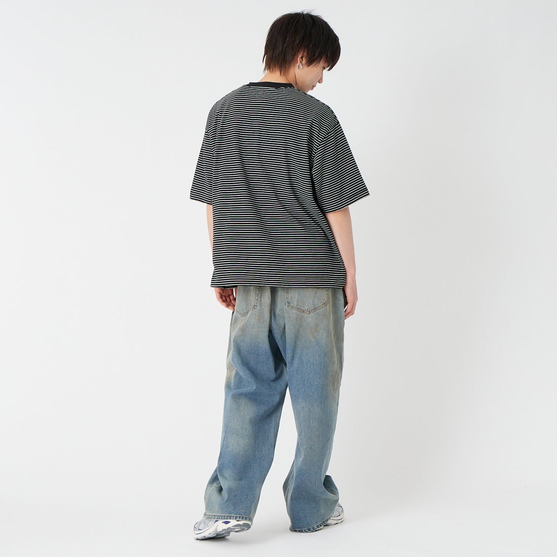 SLICK [スリック] 30/2 マイクロボーダー ドローストリングTシャツ [5230237] 701 BLACK &&モデル身長：177cm 着用サイズ：1&&