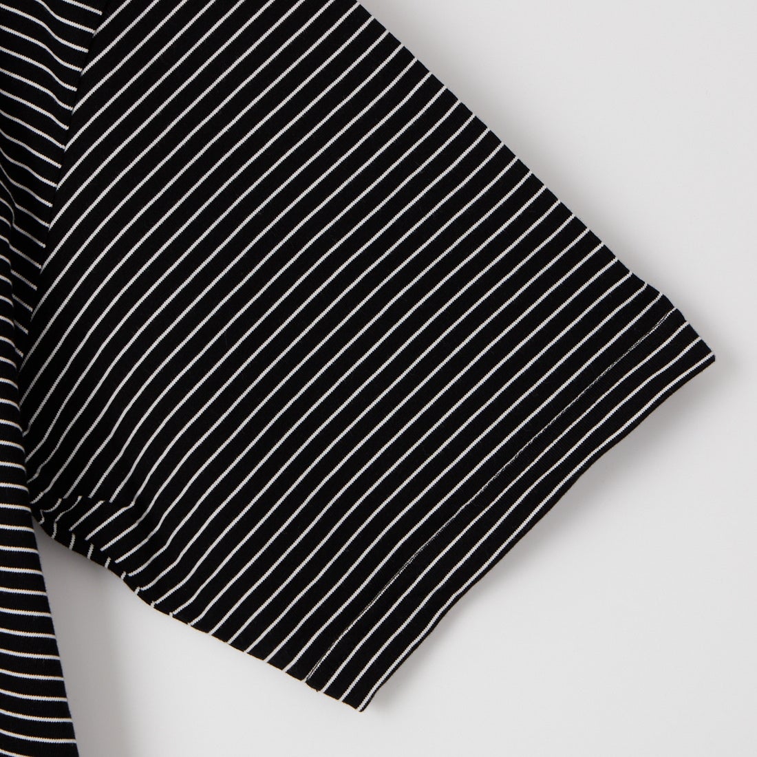 SLICK [スリック] 30/2 マイクロボーダー ドローストリングTシャツ [5230237] 701 BLACK