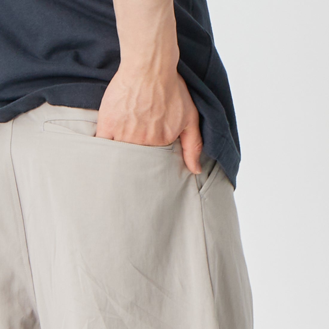 STILL BY HAND [スティルバイハンド] 別注 コットンリネンツイルパンツ [2601JF-EX05-JF] TAUPE &&モデル身長：177cm 着用サイズ：44&&