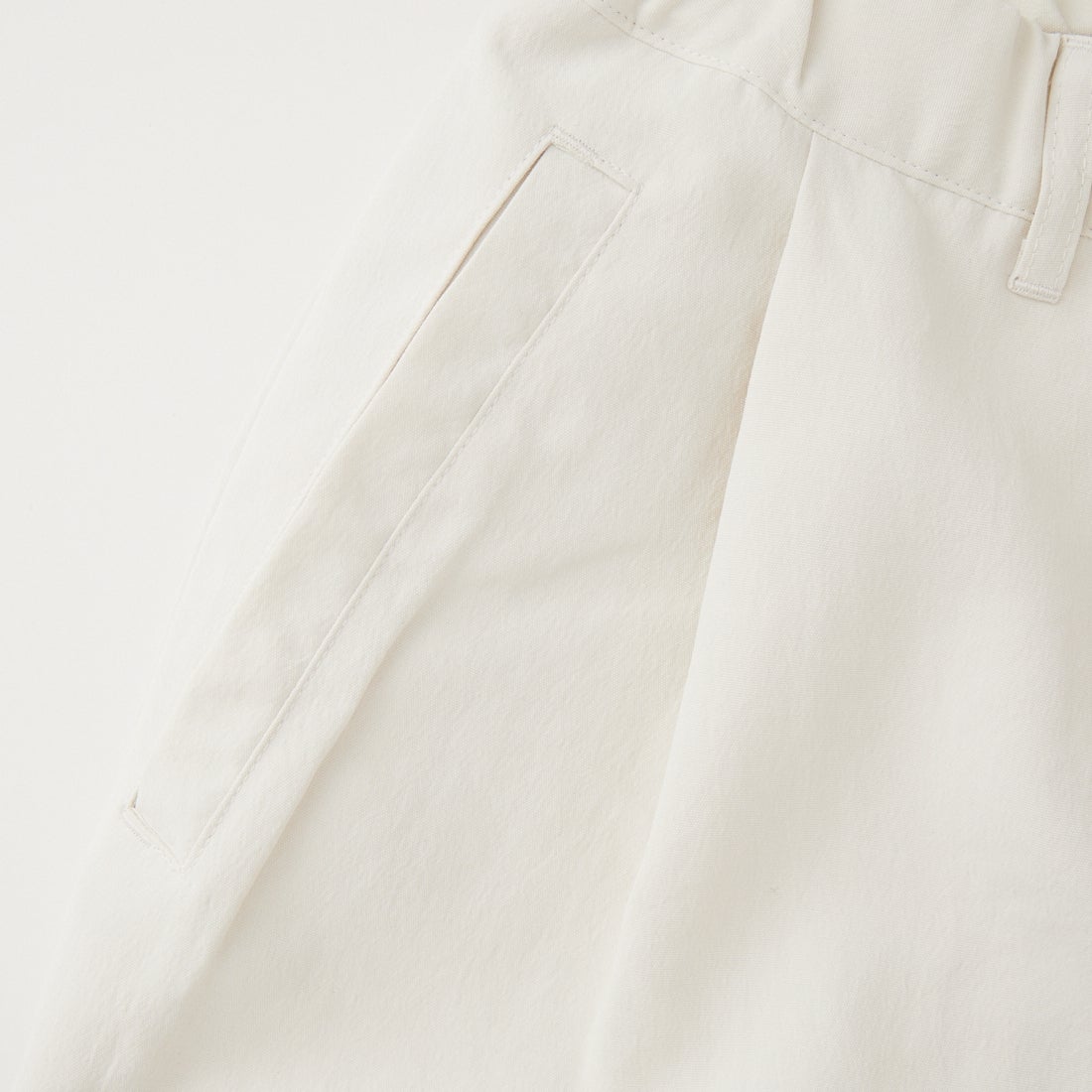 STILL BY HAND [スティルバイハンド] 別注 リサイクルポリエステル ワンタックテーパードパンツ [2601JF-EX02-JF] OFF