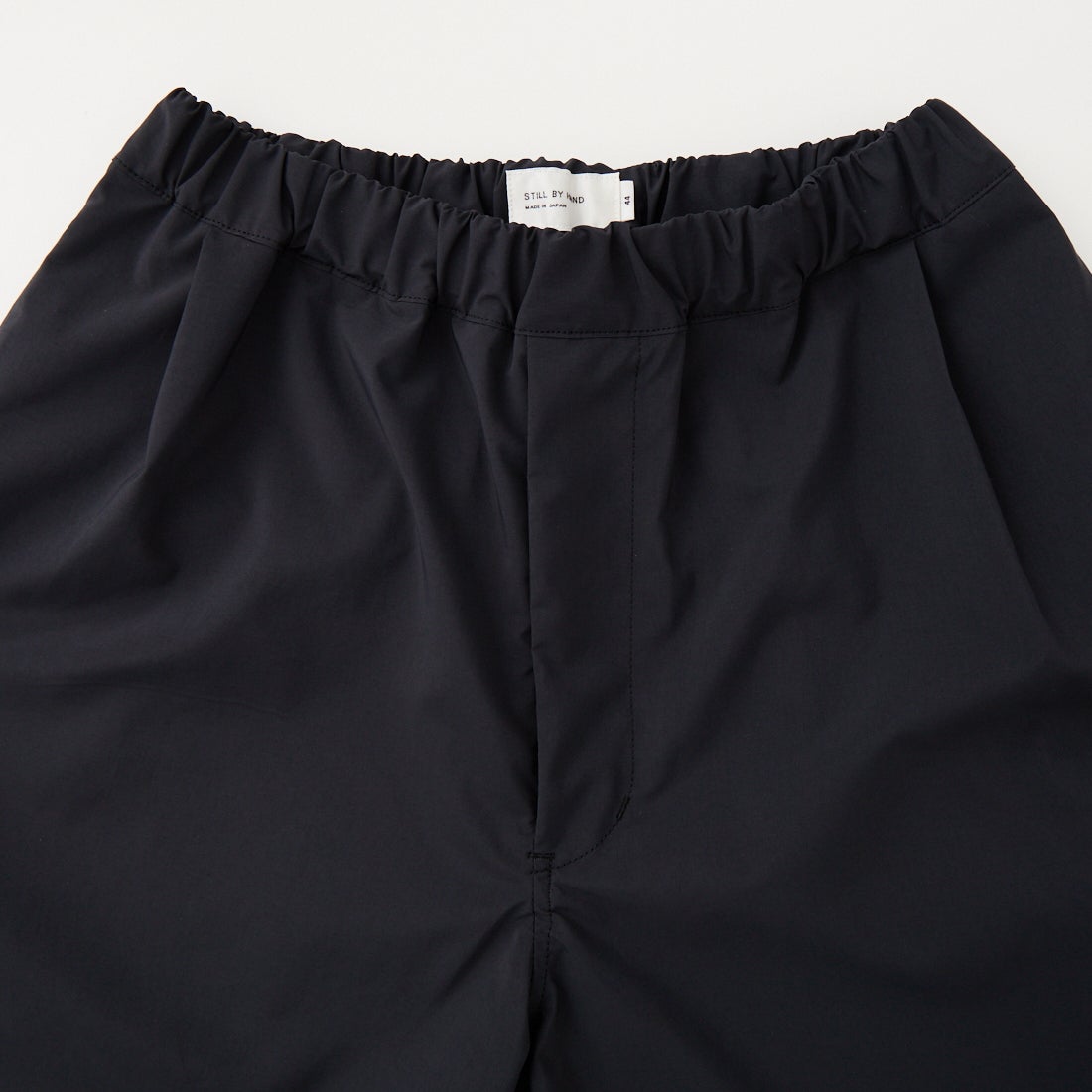 STILL BY HAND [スティルバイハンド] 別注 タイプライター ドローストリングワイドパンツ [2601JF-EX03-JF] BLACK