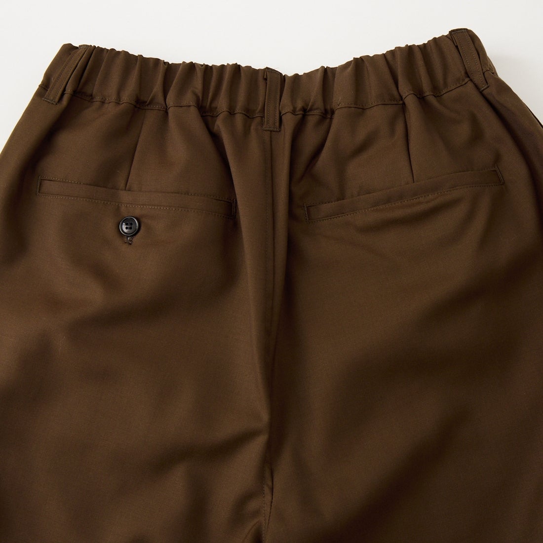 STILL BY HAND [スティルバイハンド] 別注 テックウール ツータックテーパードパンツ [2601JF-EX01-JF] BROWN