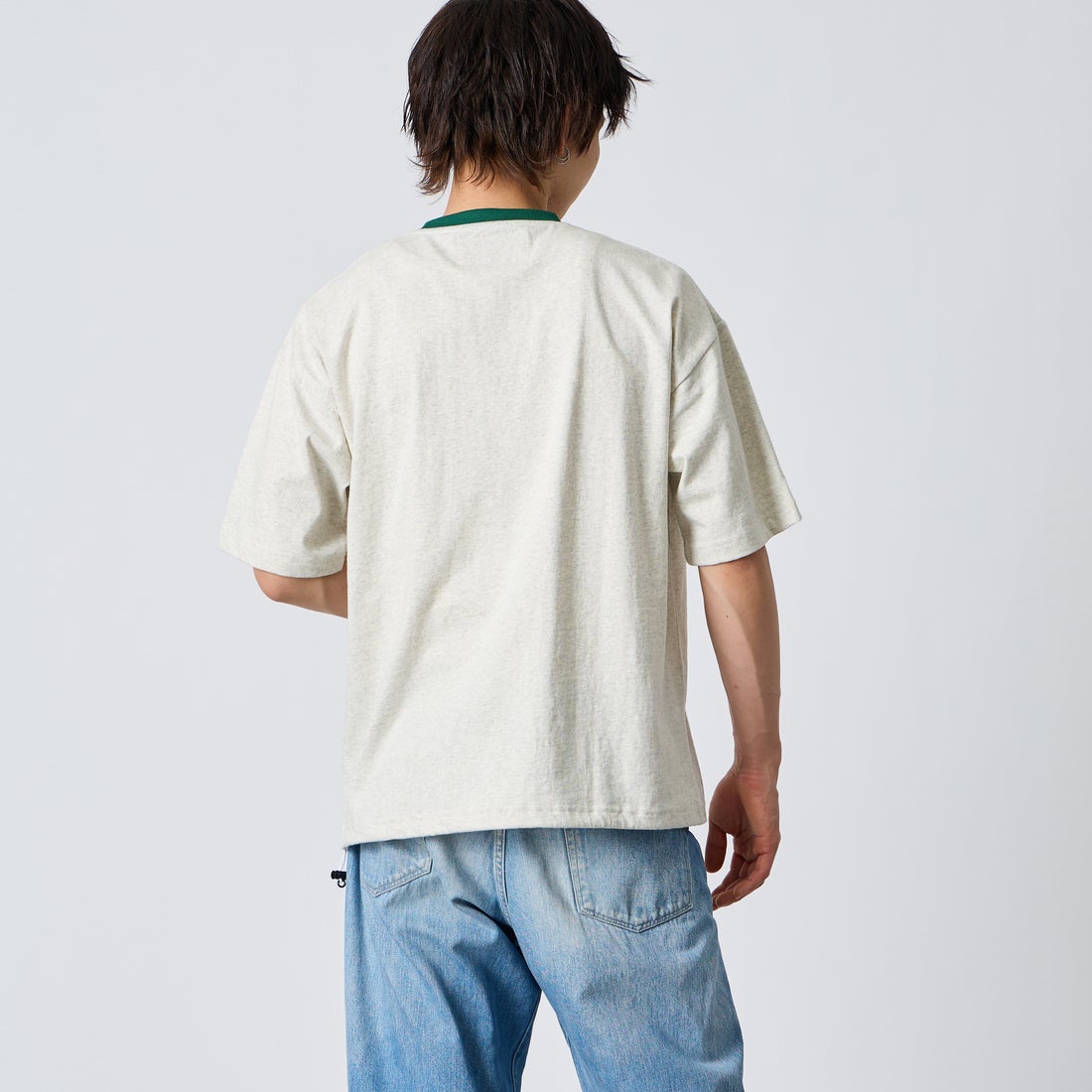 UNIVERSAL OVERALL [ユニバーサルオーバーオール] 別注 ドローコード付き ワイドシルエットTシャツ [U2613282IN-JF] OAT/GRN &&モデル身長：177cm 着用サイズ：M&&