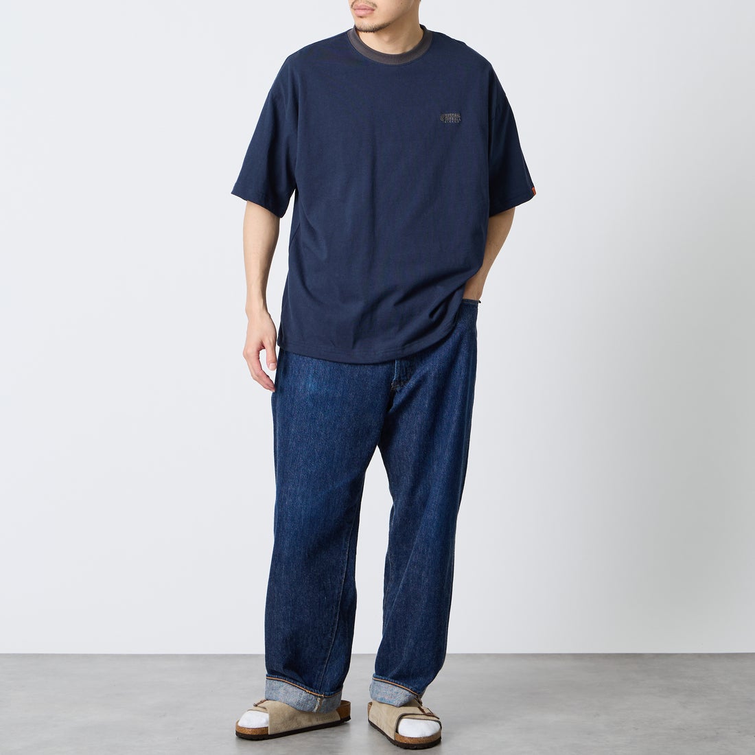 UNIVERSAL OVERALL [ユニバーサルオーバーオール] 別注 ドローコード付き ワイドシルエットTシャツ [U2613282IN-JF] NVY/CHR &&モデル身長：168cm 着用サイズ：M&&