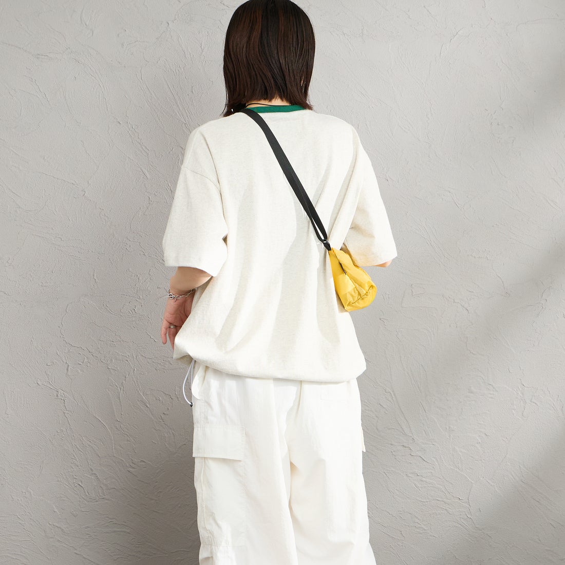 UNIVERSAL OVERALL [ユニバーサルオーバーオール] 別注 ドローコード付き ワイドシルエットTシャツ [U2613282IN-JF] OAT/GRN &&モデル身長：160cm 着用サイズ：S&&