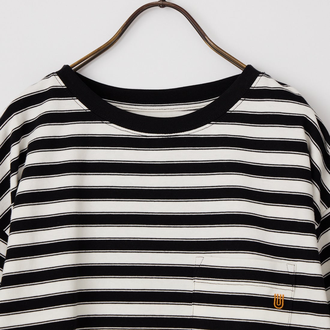 UNIVERSAL OVERALL [ユニバーサルオーバーオール] 別注 ワイドシルエット ポケットTシャツ [U2612815IN-JF] WHT/BLK