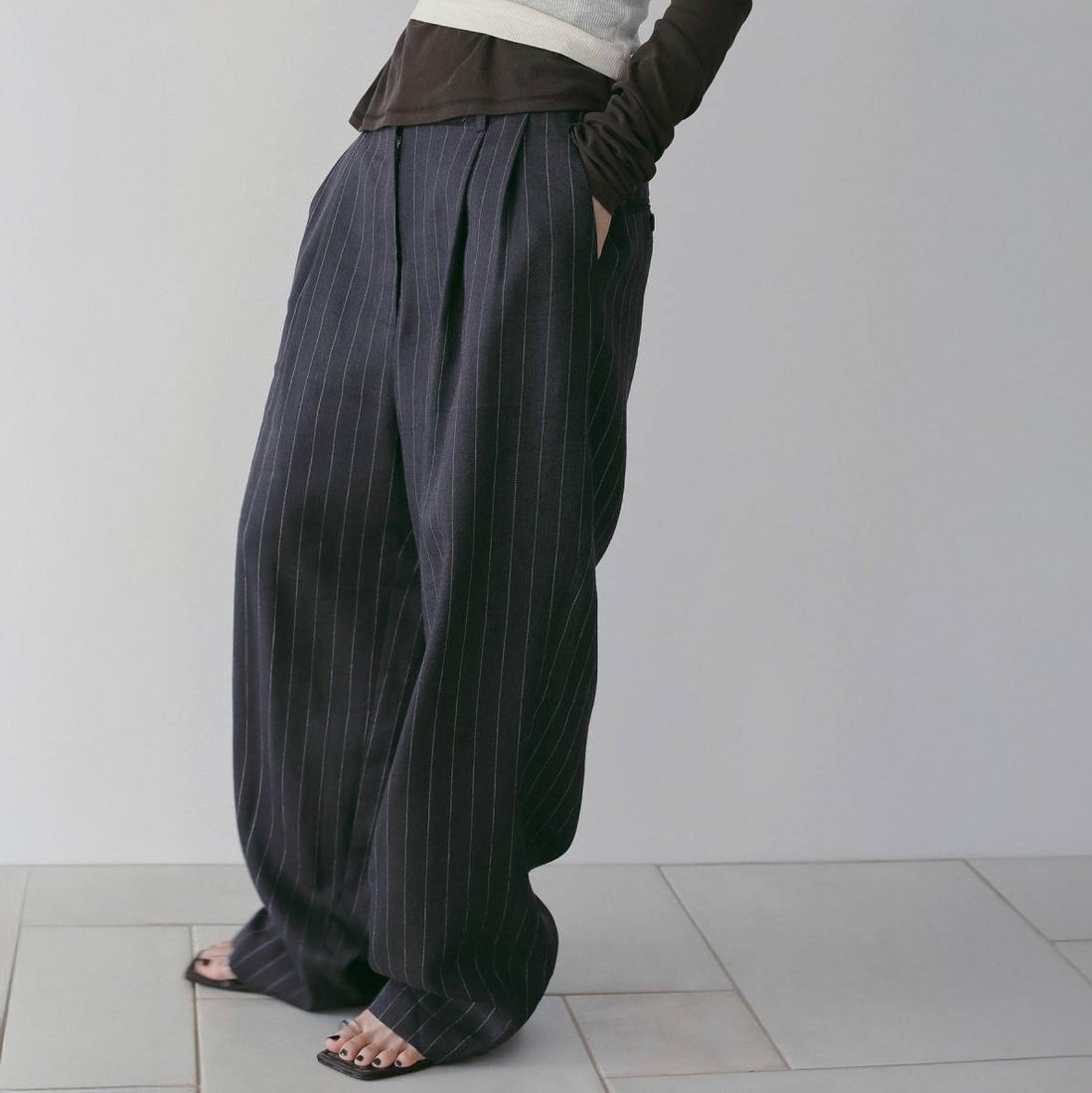 anuke [アンヌーク] リネン タックパンツ [62610706] NVY