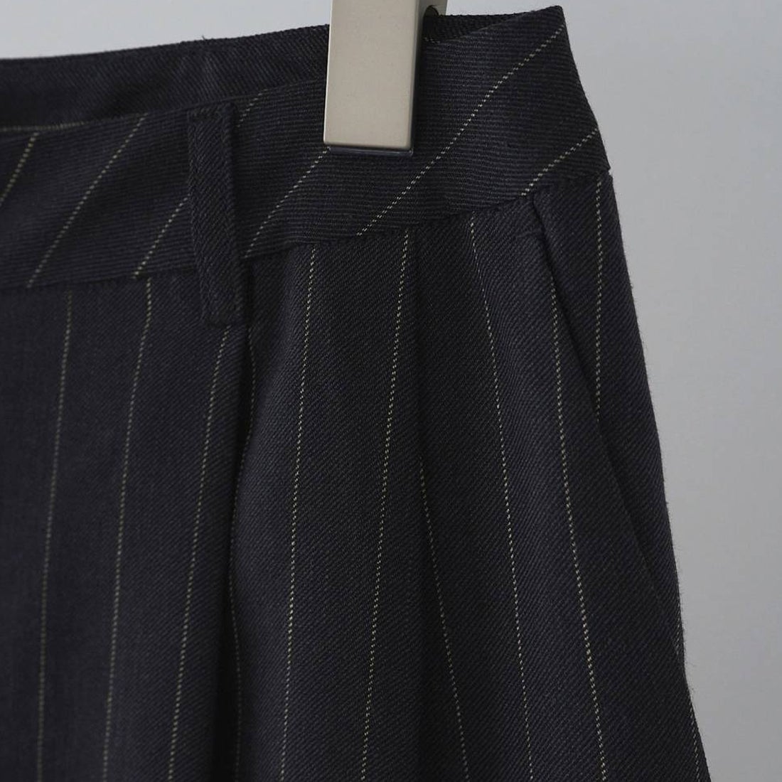 anuke [アンヌーク] リネン タックパンツ [62610706] NVY