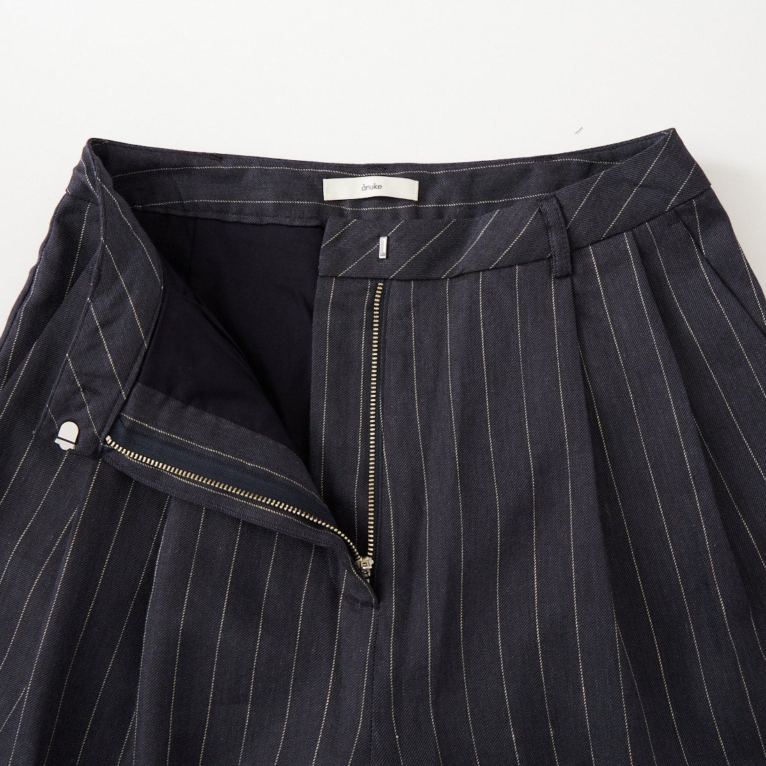 anuke [アンヌーク] リネン タックパンツ [62610706] NVY