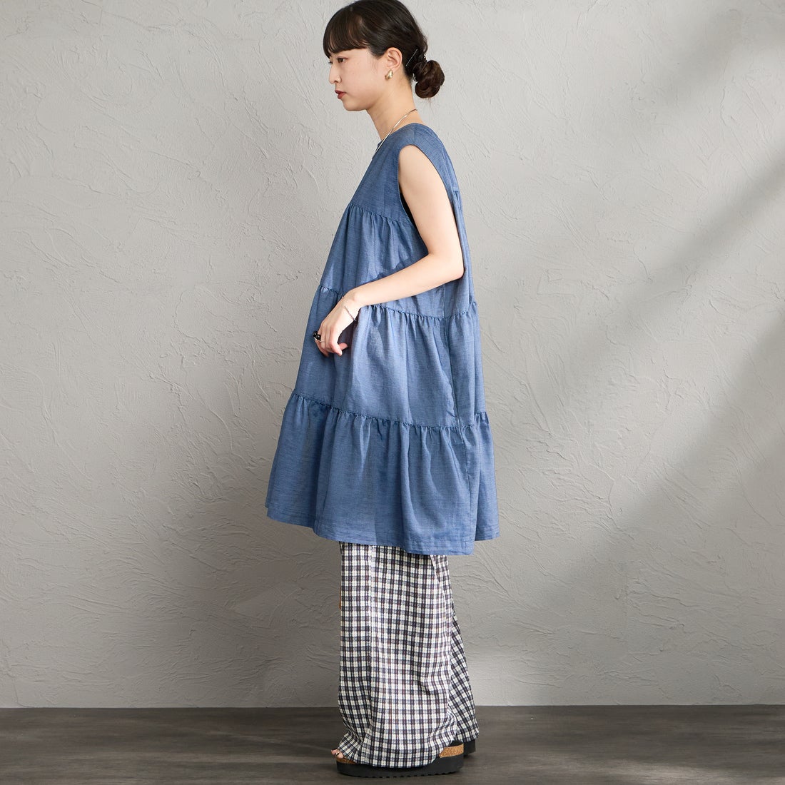 Gymphlex [ジムフレックス] インディゴデニムティアードチュニック [GY-B0470DPD] INDIGO &&モデル身長：150cm 着用サイズ：14&&