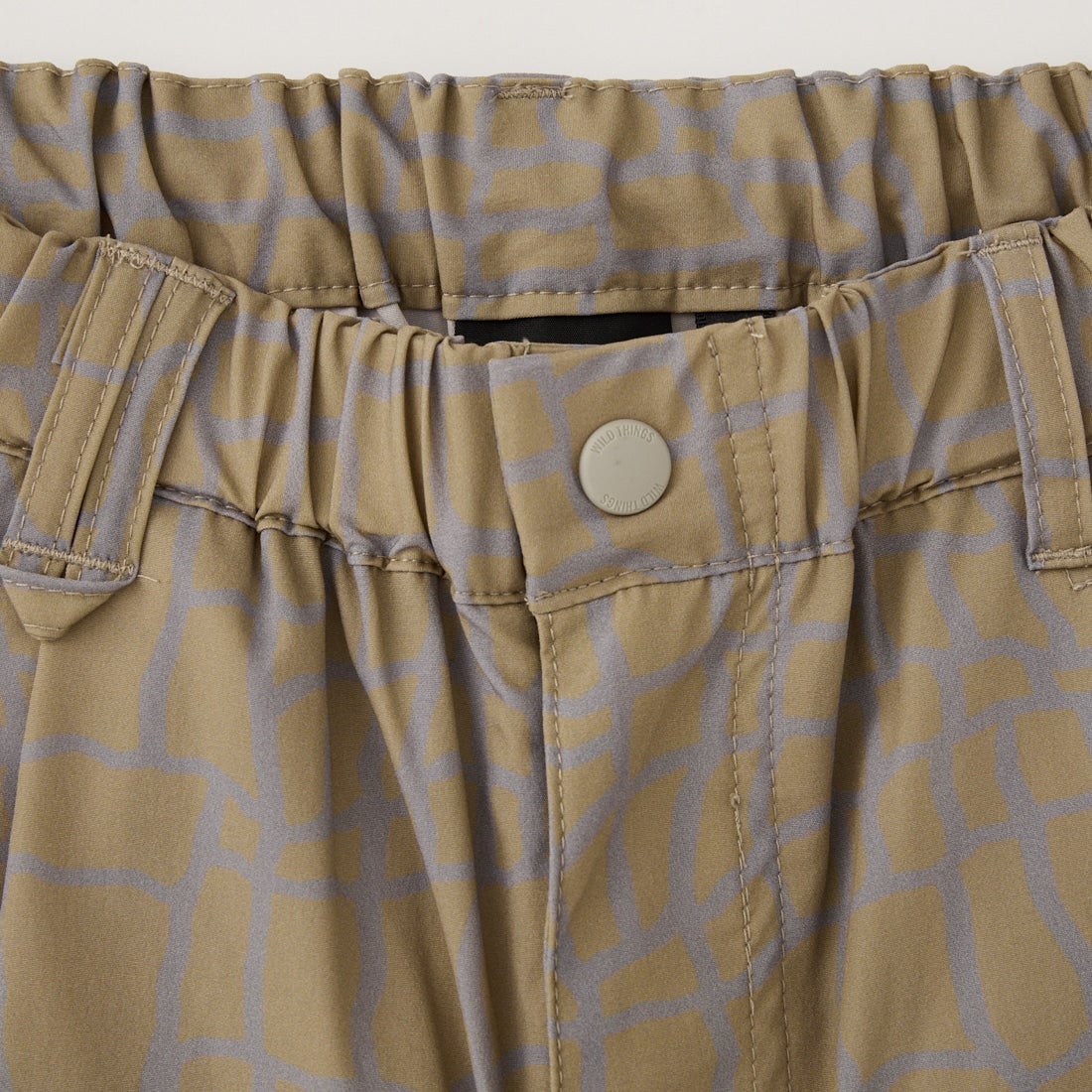 WILD THINGS [ワイルドシングス] エラスティックナイロン プリントラックスパンツ [WT26038AD] SPIDER BEG