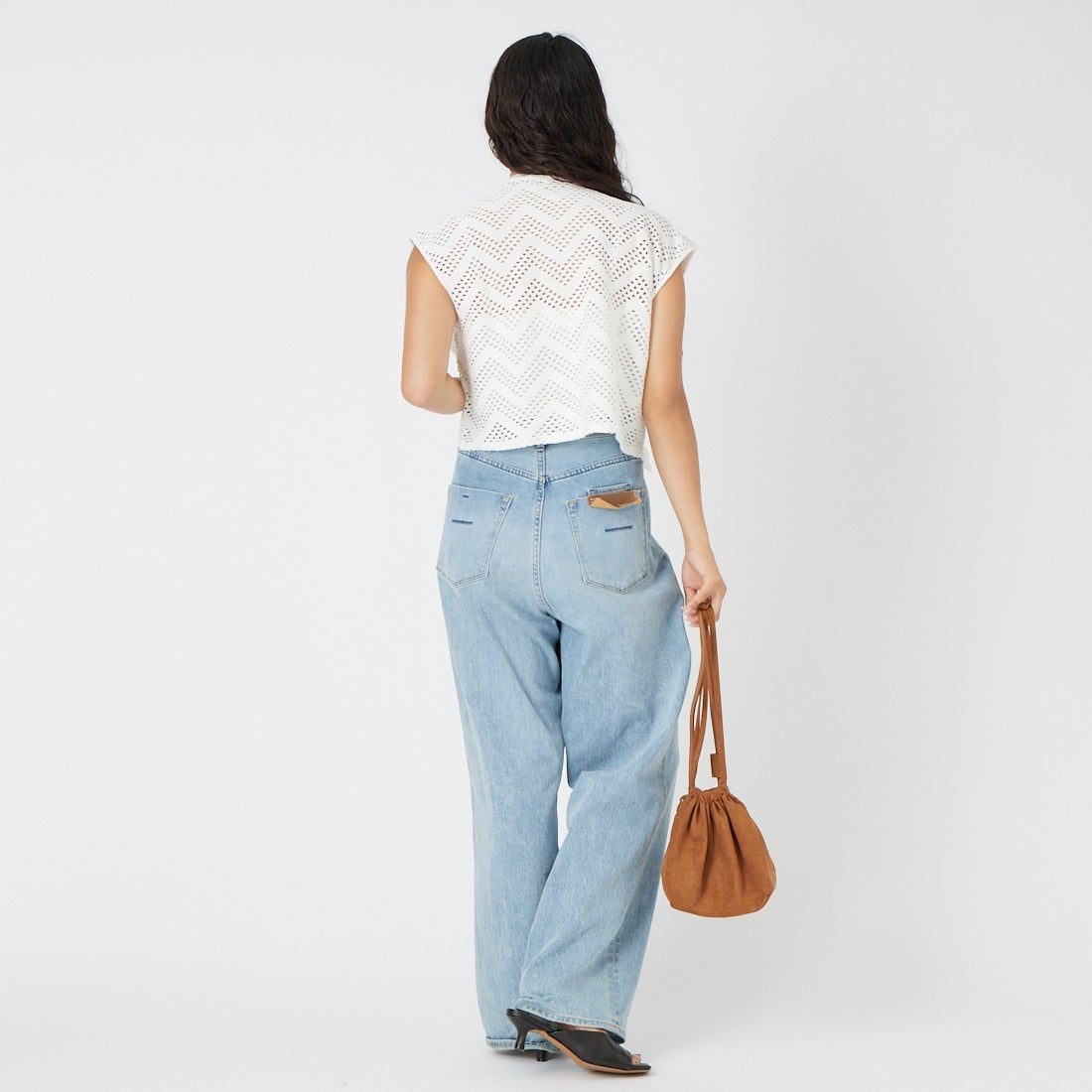 UNFIL [アンフィル] パターンメッシュ ラッフルスリーブレストップス [WXSP-UW130] OFF WHITE &&モデル身長：162cm 着用サイズ：1&&