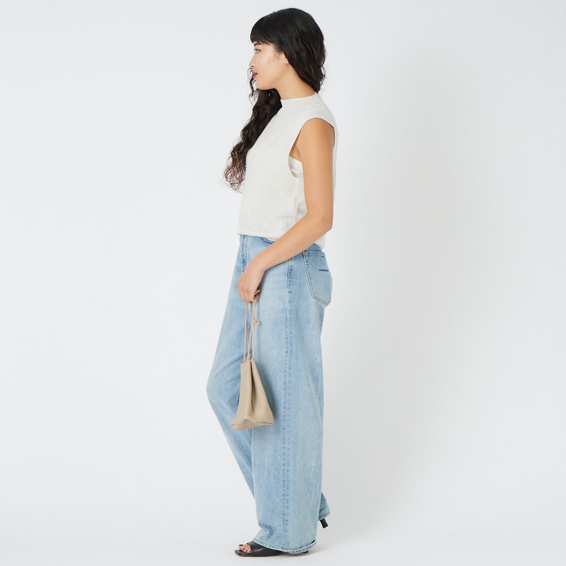 UNFIL [アンフィル] フレンチリネンリブニットベスト [WXSP-UW127] MIST &&モデル身長：162cm 着用サイズ：1&&