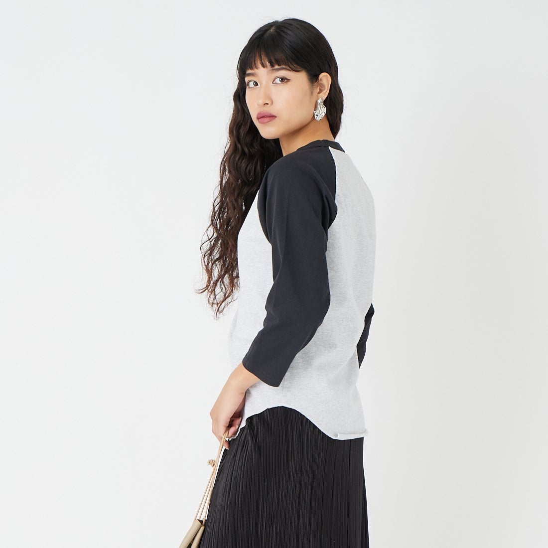 WALLA WALLA SPORT [ワラワラスポーツ] 7分袖2トーンベースボールTシャツ [3-4-BASEBALL-TEE-ASH] ASH/BLK &&モデル身長：162cm 着用サイズ：S&&