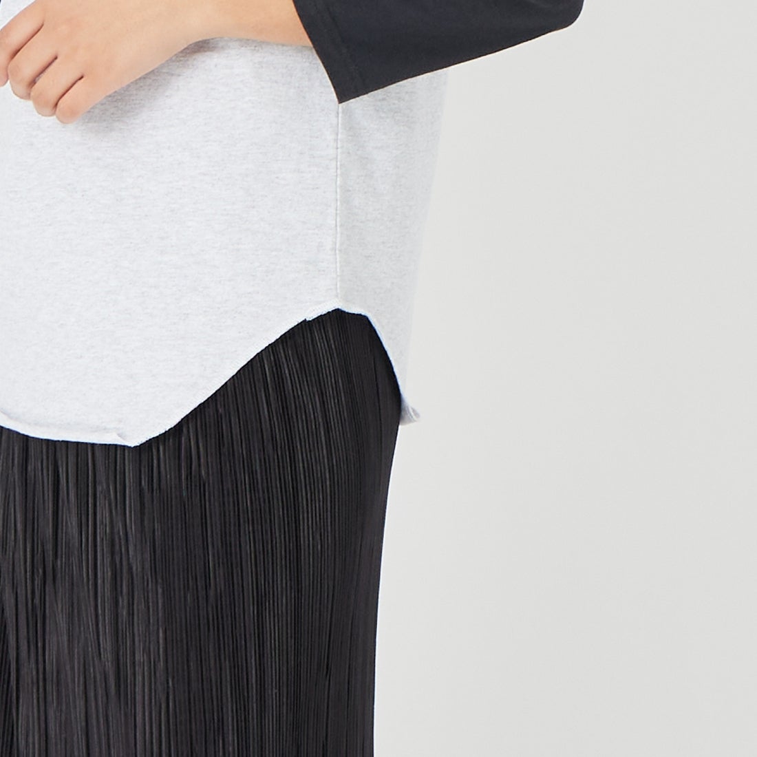 WALLA WALLA SPORT [ワラワラスポーツ] 7分袖2トーンベースボールTシャツ [3-4-BASEBALL-TEE-ASH] ASH/BLK &&モデル身長：162cm 着用サイズ：S&&