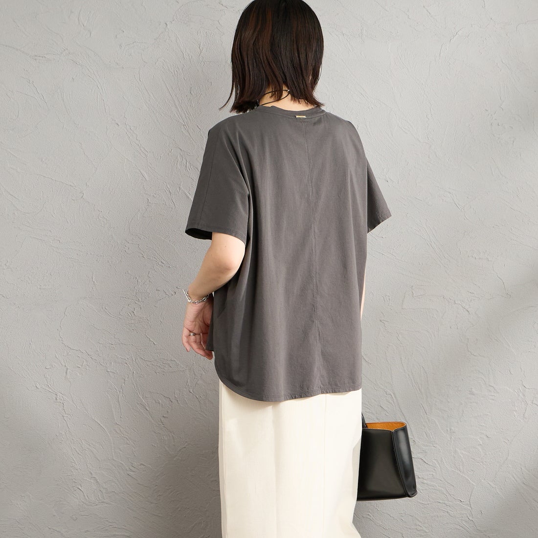 MICA&DEAL × JEANSFACTORY [マイカアンドディール × ジーンズファクトリー] 別注 ワイドシルエット MAREUGE プリントTシャツ [0126209175-JF] SUMIKURO &&モデル身長：160cm 着用サイズ：F&&