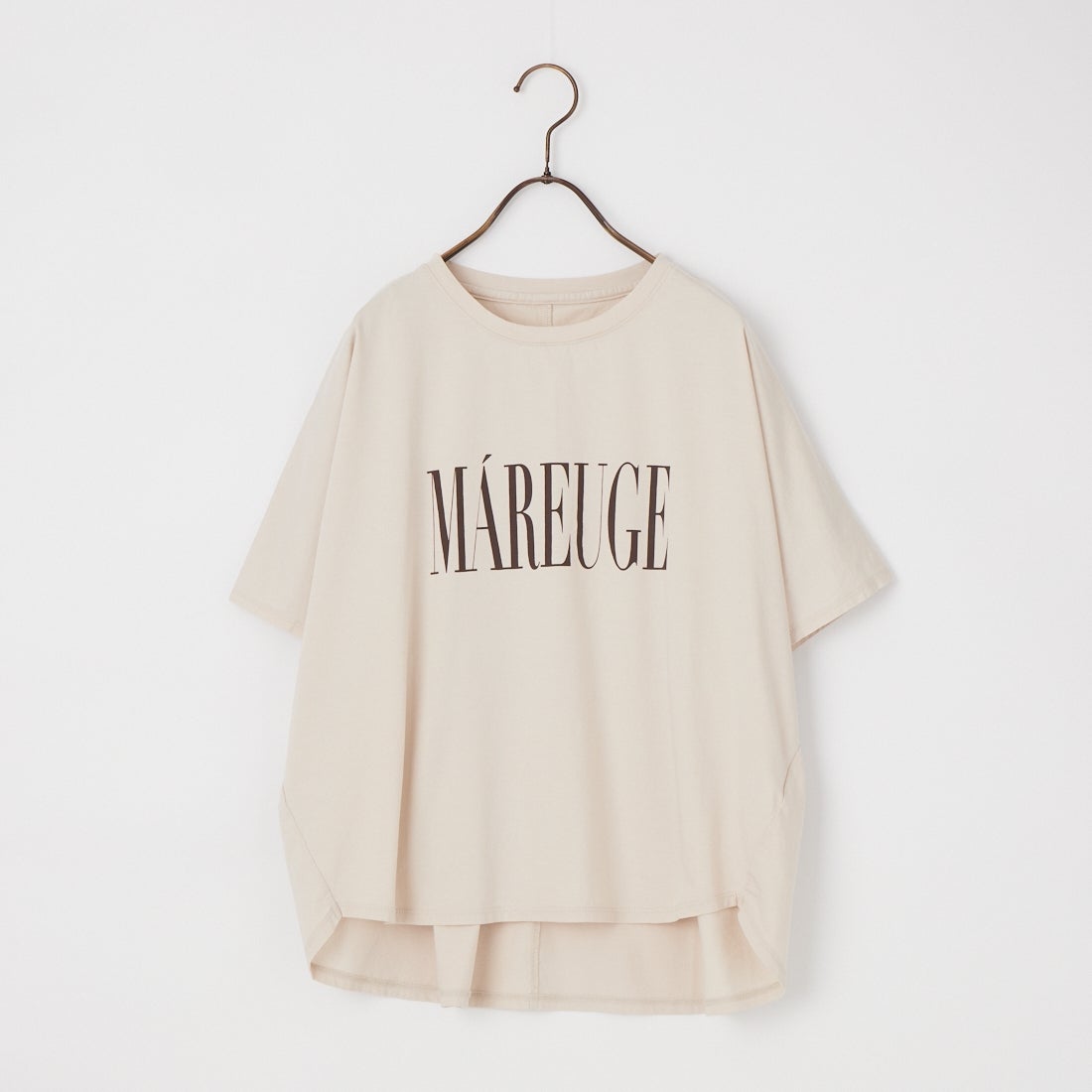 MICA&DEAL × JEANSFACTORY [マイカアンドディール × ジーンズファクトリー] 別注 ワイドシルエット MAREUGE プリントTシャツ [0126209175-JF] L.BEIGE
