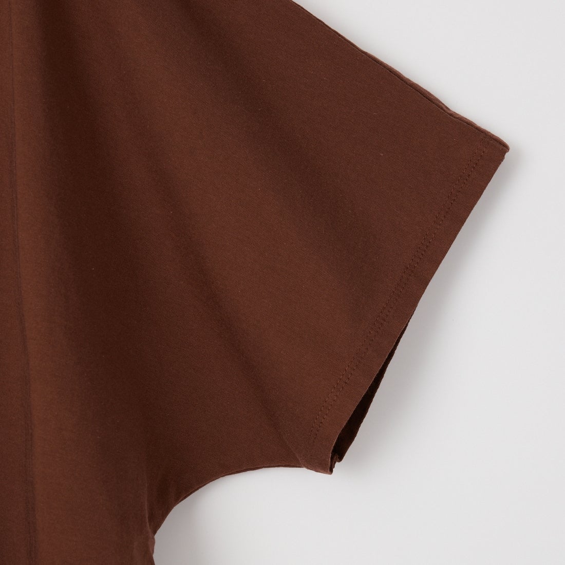 MICA&DEAL × JEANSFACTORY [マイカアンドディール × ジーンズファクトリー] 別注 ワイドシルエット MAREUGE プリントTシャツ [0126209175-JF] BROWN